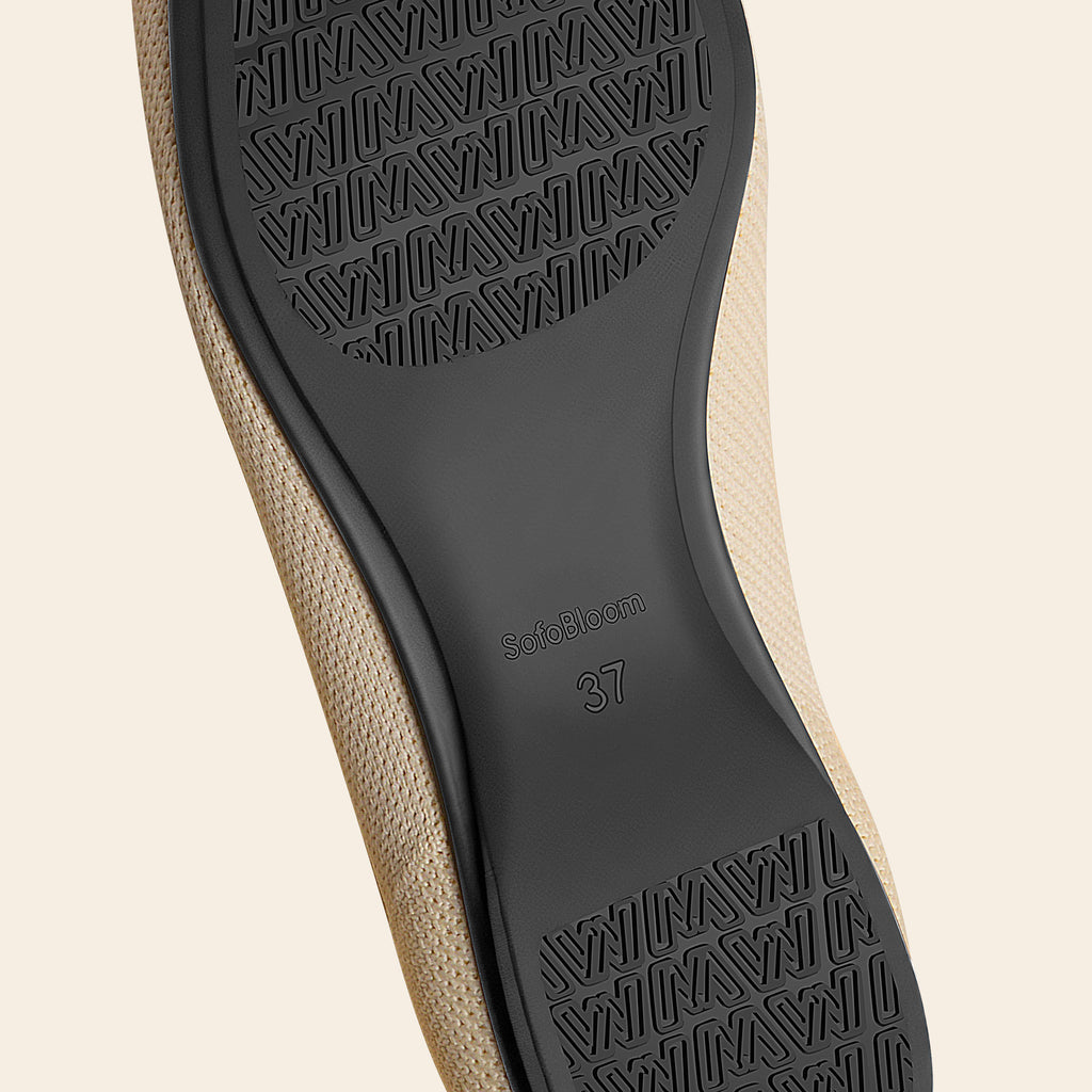 黑白經典舒適職場返工平底鞋