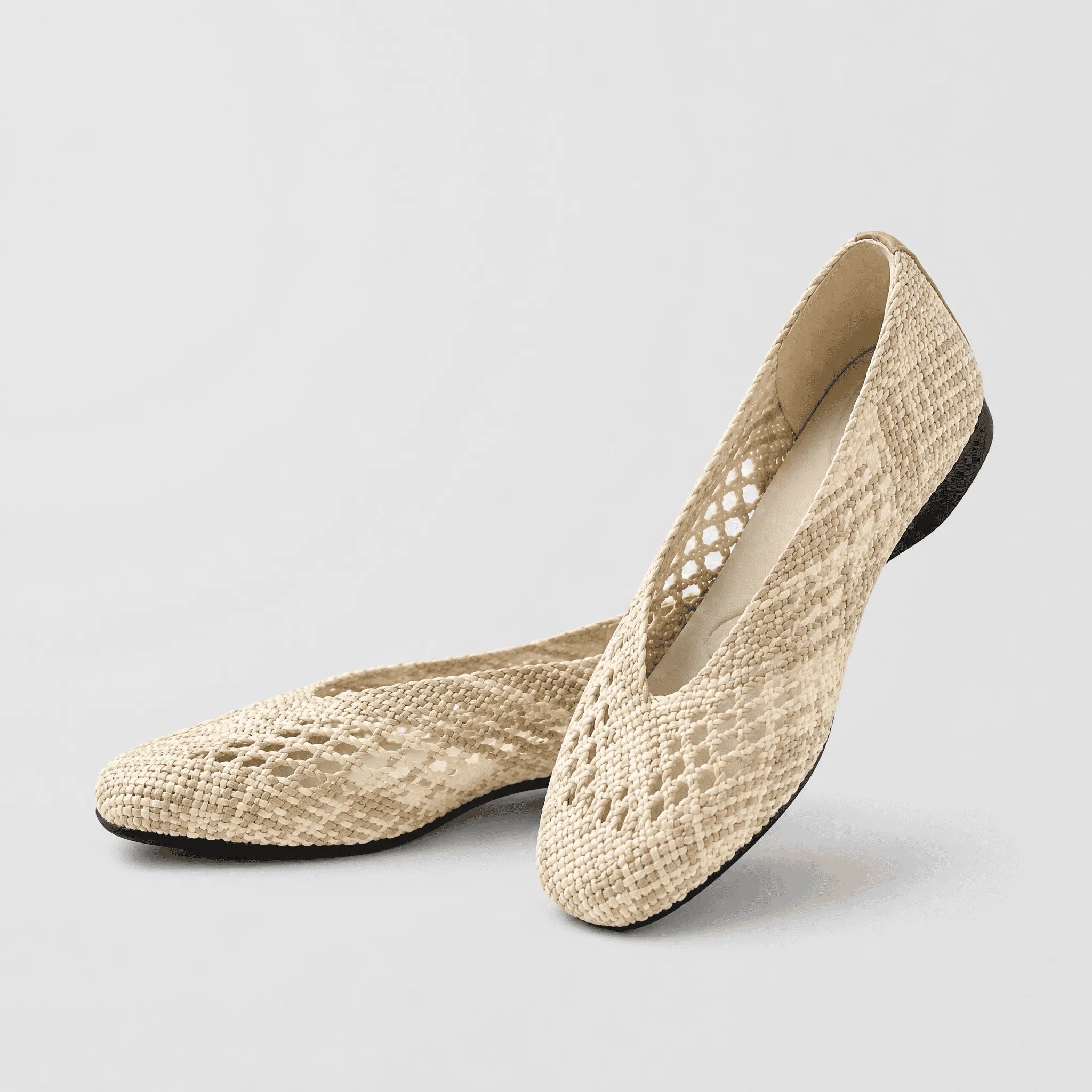 【Pre-Order】Woven 鏤空方頭平底鞋：米杏混色、涼感透氣 | Woven Hollow-Out Square Flats